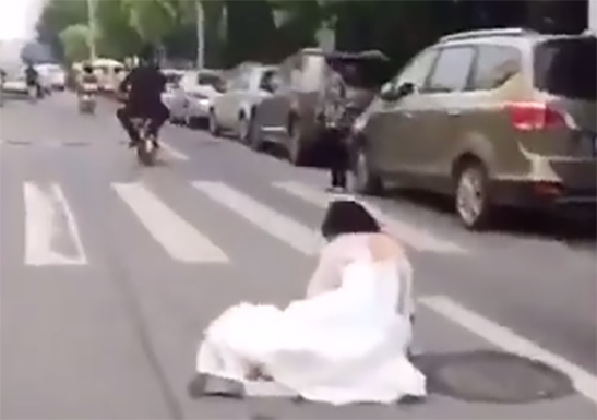 Bride falls from electric scooter and groom continues driving away3 min read