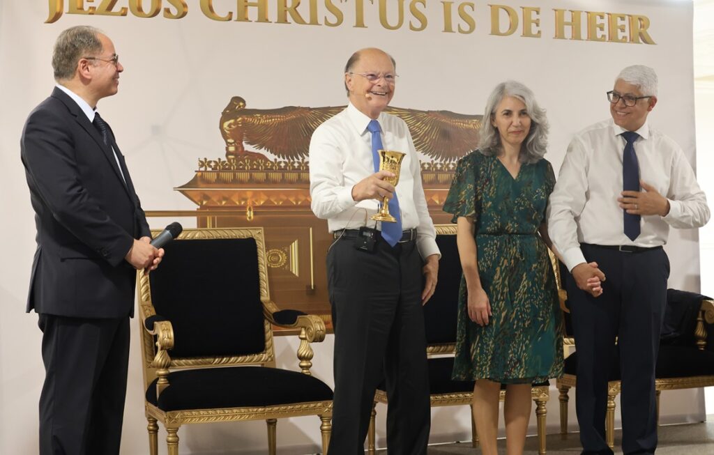 ‘Night of Salvation’ in the Netherlands with Bishop Macedo