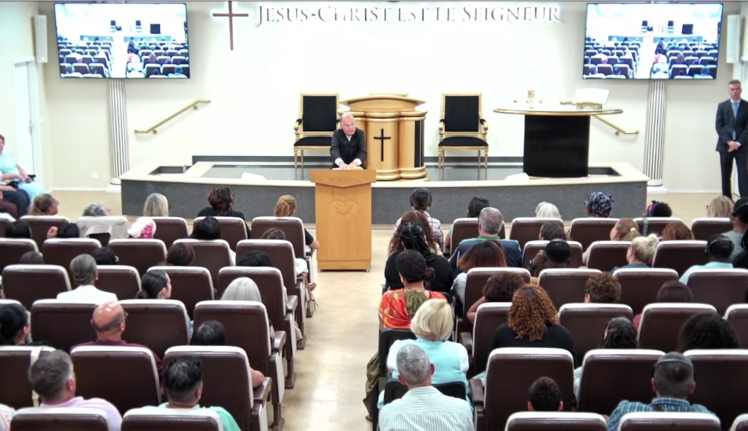 Bishop Macedo Holds the ‘Night of the Chosen’ in Switzerland