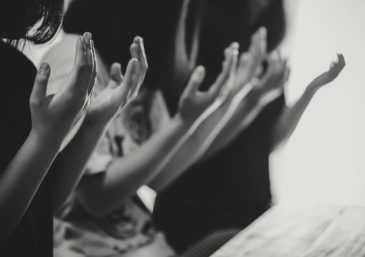 7 Fridays of Spiritual Cleansing With 7 Blessed Waters