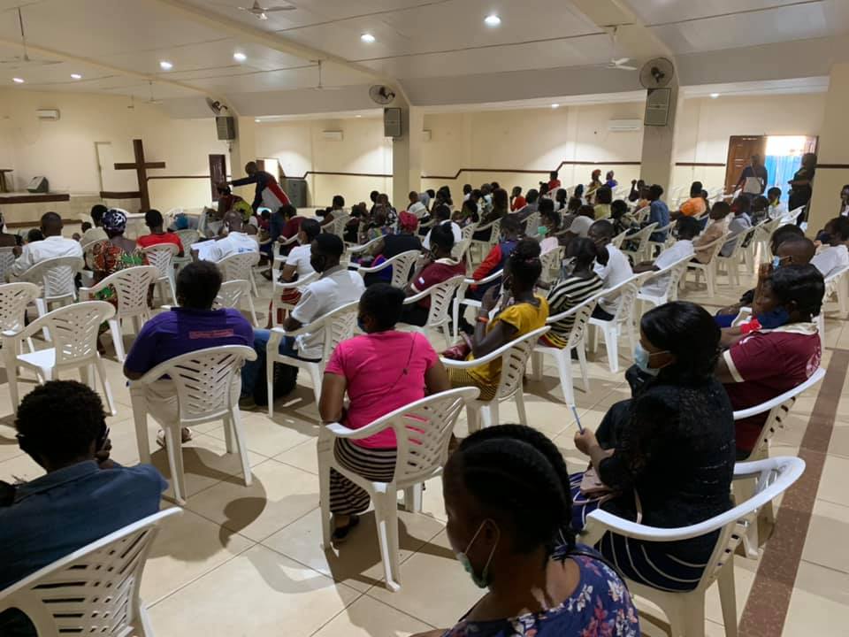 Gran donación de sangre se lleva acabo en la catedral de Sierra Leona