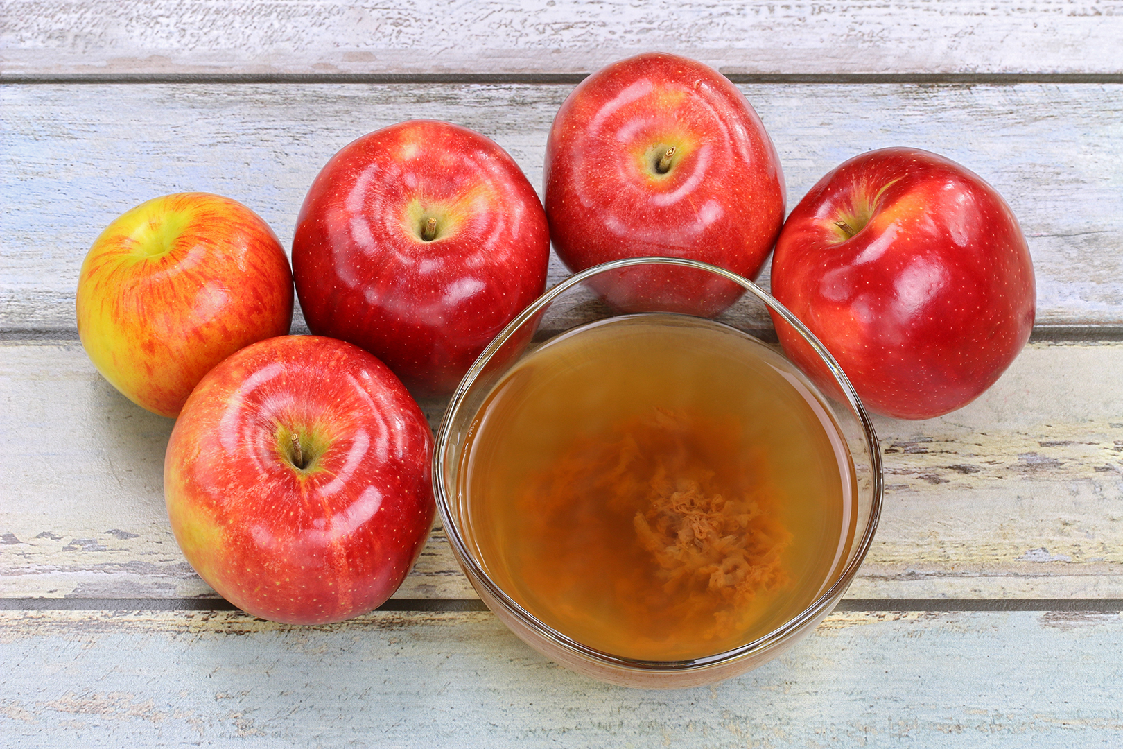 Los principales beneficios del vinagre de manzana para tu salud, según expertos