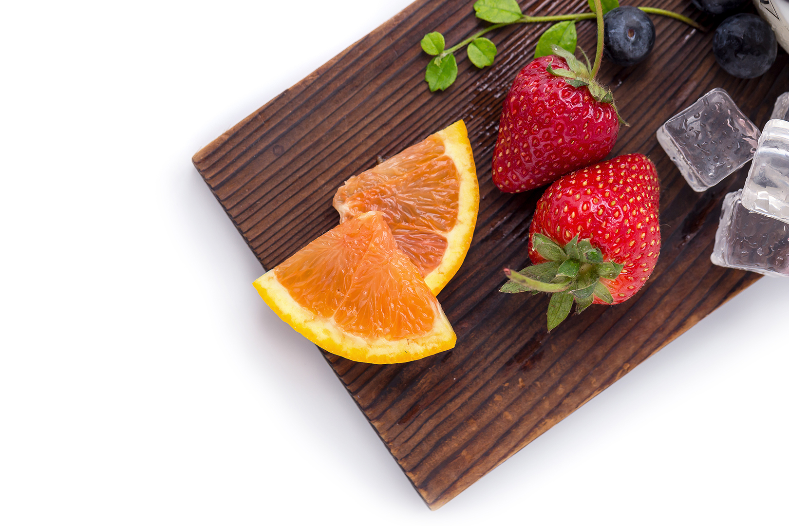 Comer alimentos con alto contenido de flavonoides podría hacer más lento el deterioro cognitivo, según un estudio