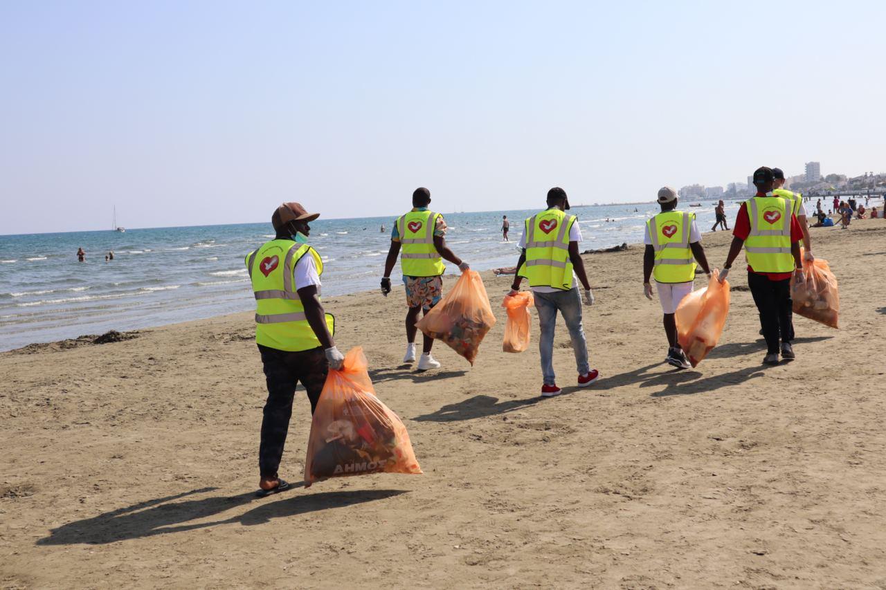 “Día de limpieza en la playa”, en la ciudad de Lárnaca, Chipre