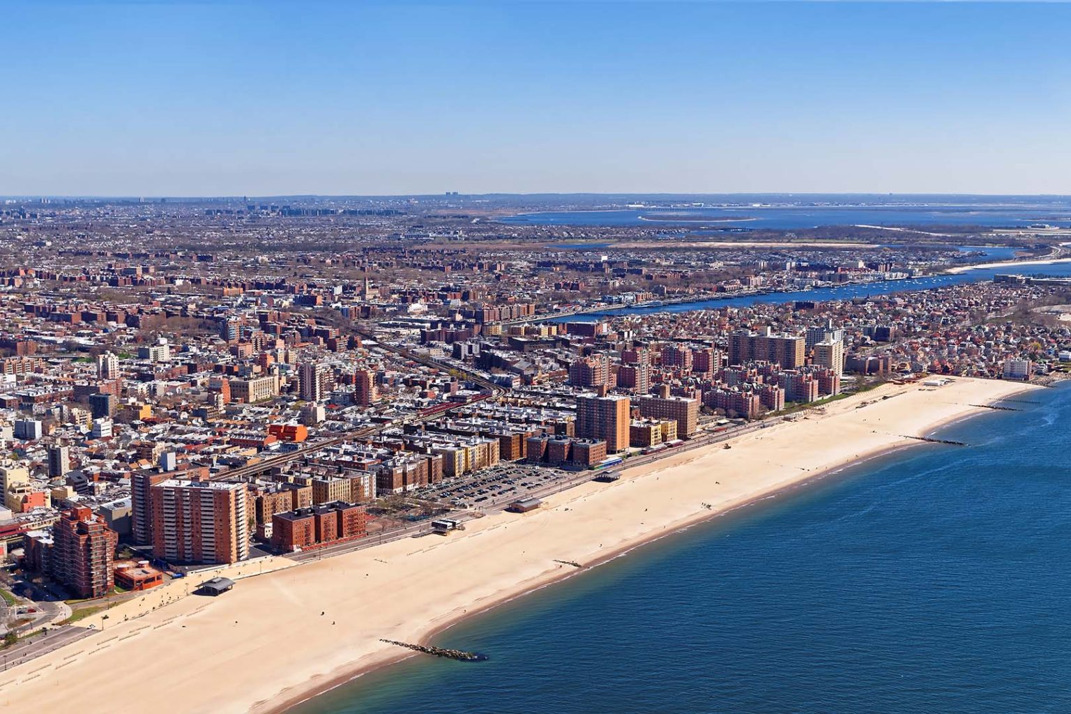 Inauguraci??n de la Universal en la villa de Patchogue, Long Isl