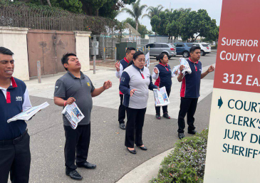 Los Evangelistas en Pacoima, California en el combate en contra del hambre