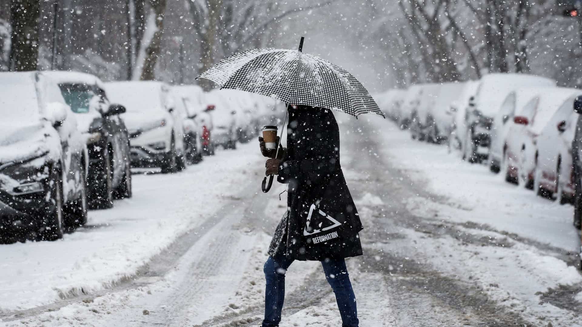 Tempestade de neve em Nova Iorque e em todo o nordeste dos EUA