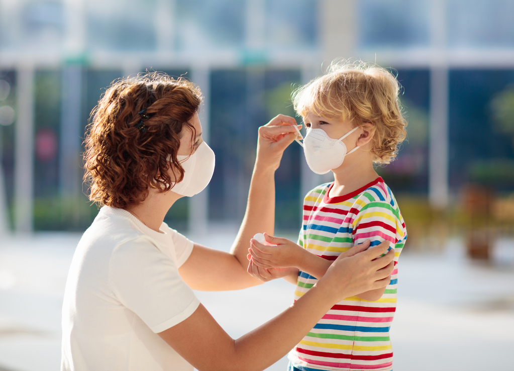 CDC recomenda que vacinados o uso da máscara