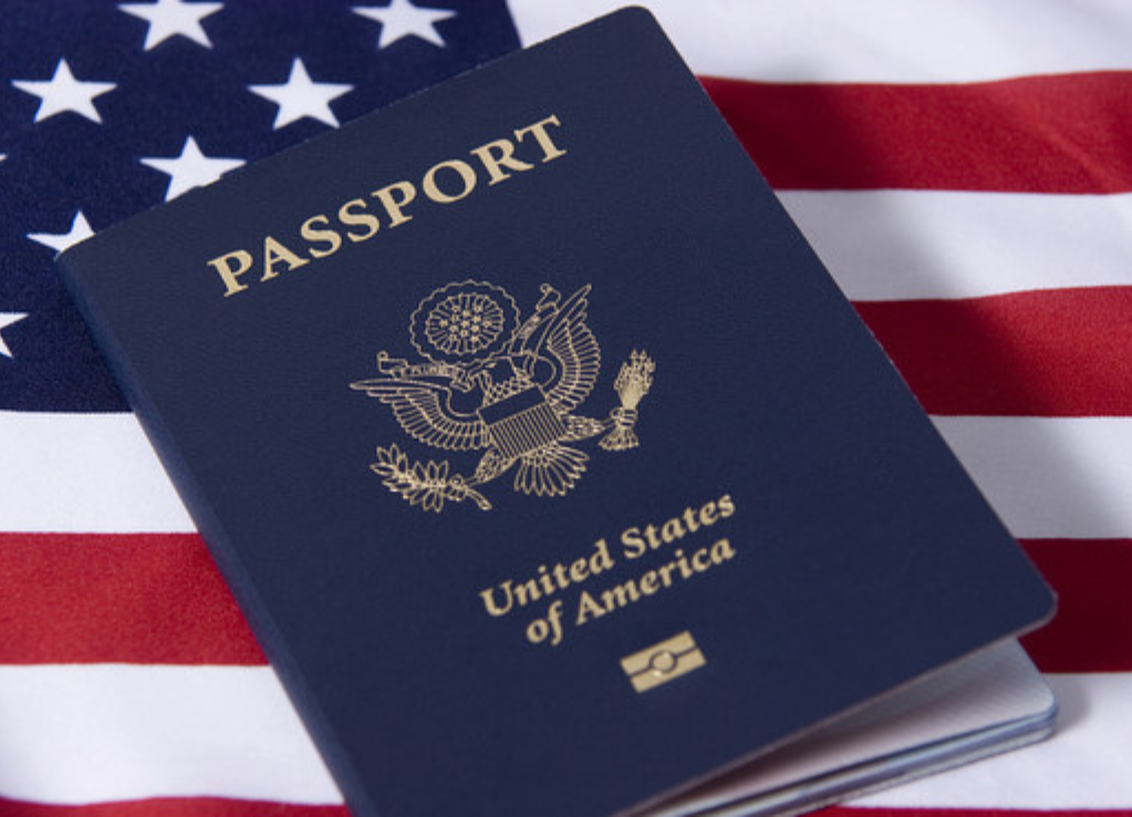 Os EUA emitem seu primeiro passaporte com marcador de gênero “X”