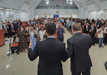 ENTREGA DO SAGRADO AZEITE DA UNÇÃO aconteceu em todo o país.