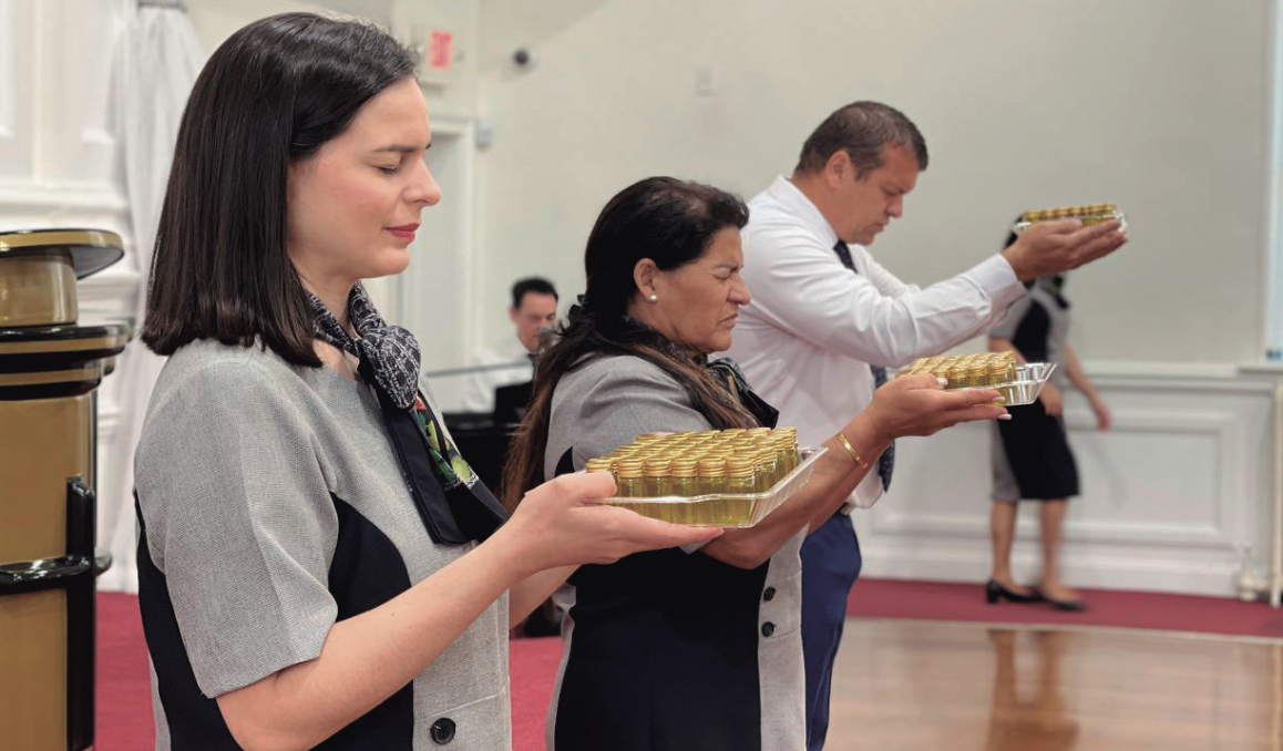 ENTREGA DO SAGRADO AZEITE DA UNÇÃO aconteceu em todo o país.